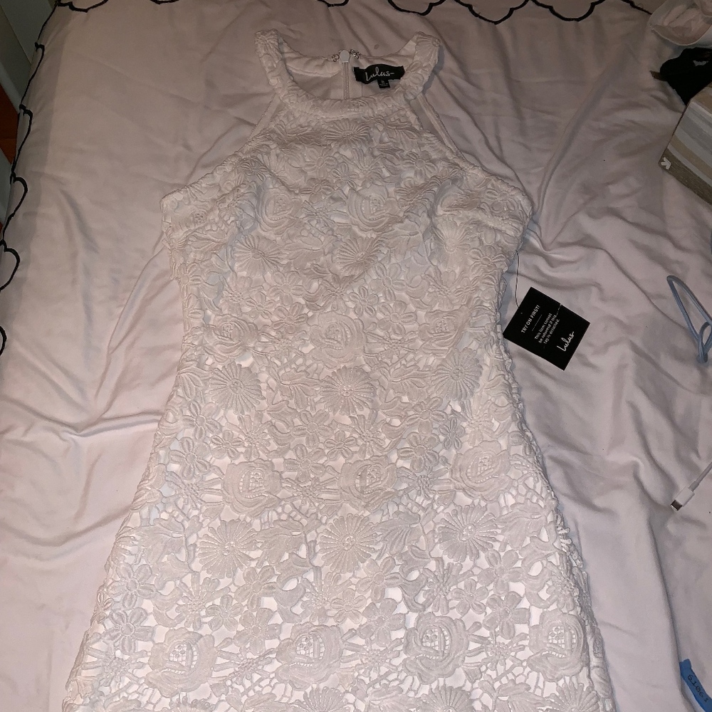Lulus body con floral lace dress